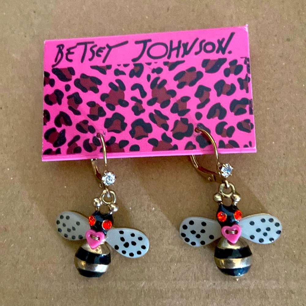 New Without Tag Betsy Johnson Dangling Bee Earrings